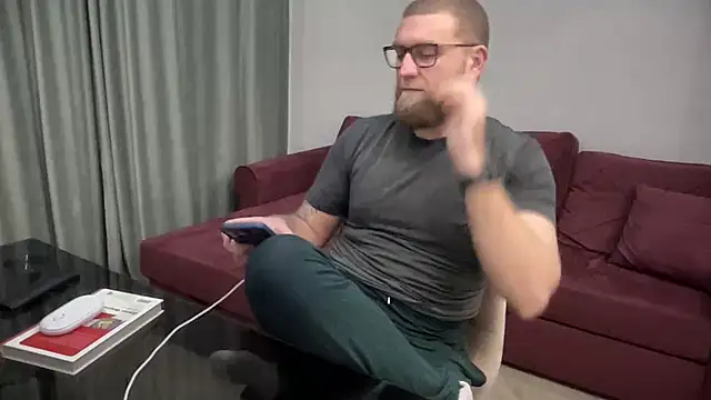 Snapshot of Bear_bear_ chatting on March 8, 2025, 12:55 am Bear bear online show from March 8, 2025, 12:55 am