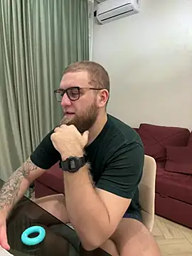 Snapshot of Bear_bear_ chatting on March 12, 2025, 4:19 am Bear bear online show from March 12, 2025, 4:19 am