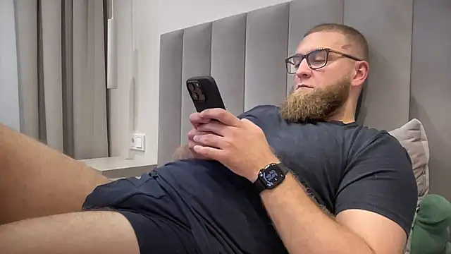 Snapshot of Bear_bear_ chatting on September 18, 2025, 1:35 pm Bear bear online show from September 18, 2025, 1:35 pm