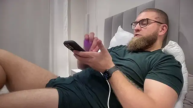 Snapshot of Bear_bear_ chatting on October 10, 2025, 2:38 pm Bear bear online show from October 10, 2025, 2:38 pm