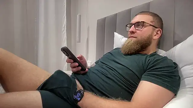 Snapshot of Bear_bear_ chatting on October 14, 2025, 11:55 am Bear bear online show from October 14, 2025, 11:55 am