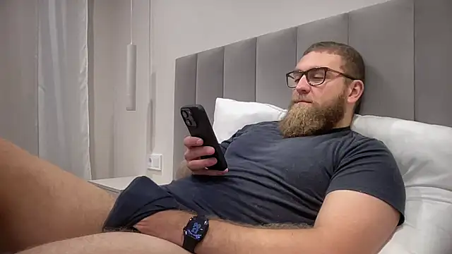 Snapshot of Bear_bear_ chatting on November 1, 2025, 10:06 am Bear bear online show from November 1, 2025, 10:06 am