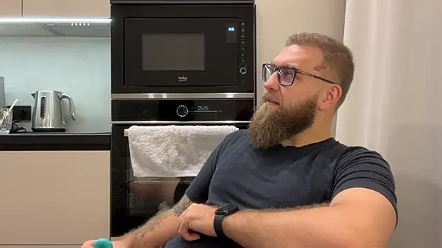 Snapshot of Bear_bear_ chatting on December 4, 2025, 12:03 pm Bear bear online show from December 4, 2025, 12:03 pm