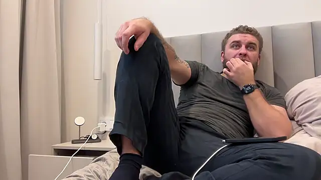 Bear bear  online show from March 7, 2026, 1:30 pm