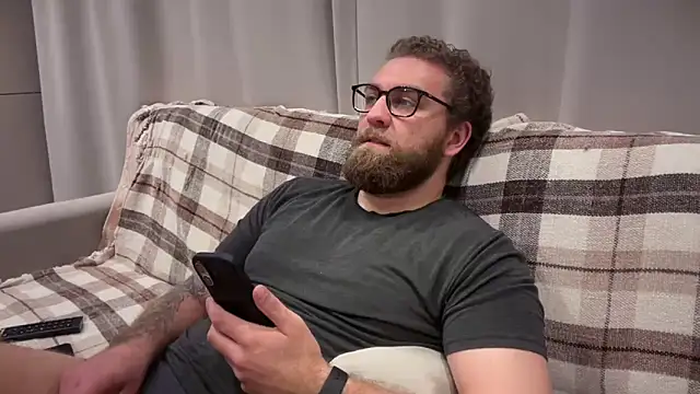 Bear bear  online show from May 14, 2026, 8:43 am