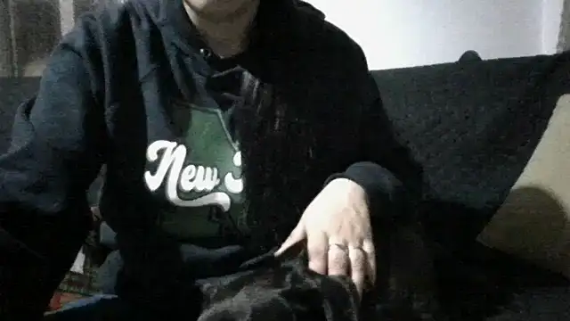 Snapshot of RAYA_1 chatting on December 4, 2024, 1:14 am RAYA 1 online show from December 4, 2024, 1:14 am