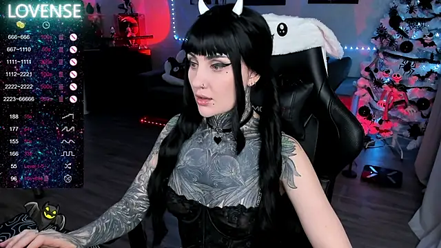 Snapshot of RachelQueen_ chatting on February 1, 2025, 11:21 am RachelQueen online show from February 1, 2025, 11:21 am