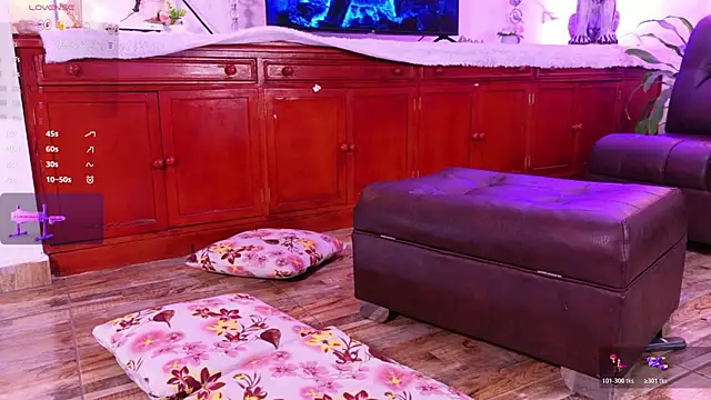 Snapshot of lara_giraldo chatting on June 11, 2026, 12:32 am lara giraldo online show from June 11, 2026, 12:32 am