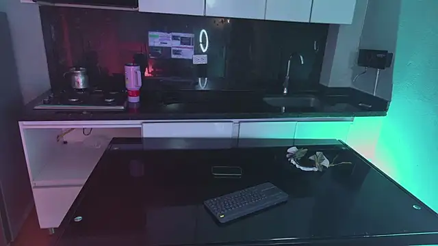 Snapshot of Scarlett_collins02 chatting on January 13, 2025, 7:32 am Scarlett collins02 online show from January 13, 2025, 7:32 am