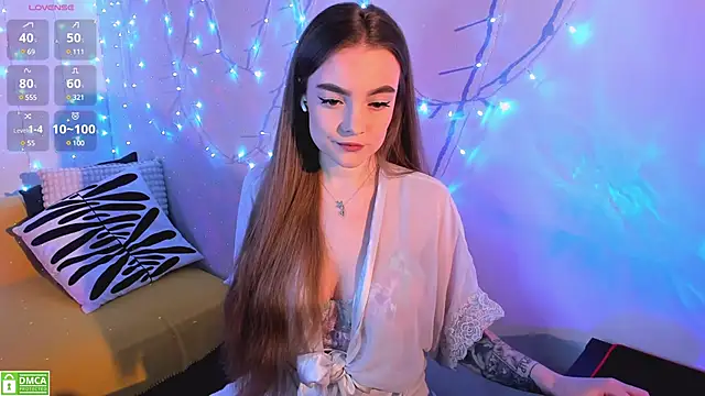 xwiuiwx online show from February 12, 2025, 4:55 pm