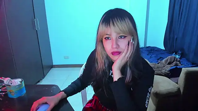 Snapshot of Akane-Mou chatting on January 6, 2025, 1:31 am Akane-Mou online show from January 6, 2025, 1:31 am