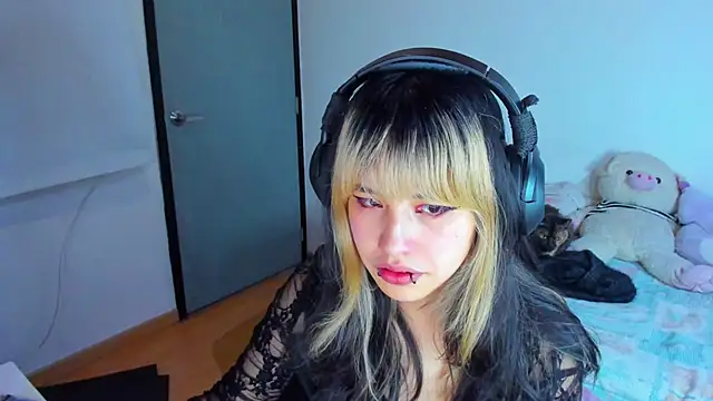 Snapshot of Akane-Mou chatting on January 14, 2025, 8:52 am Akane-Mou online show from January 14, 2025, 8:52 am