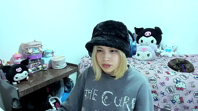 Snapshot of Akane-Mou chatting on September 15, 2025, 7:08 am Akane-Mou online show from September 15, 2025, 7:08 am