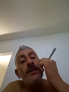 cuci45 online show from November 15, 2025, 7:54 pm