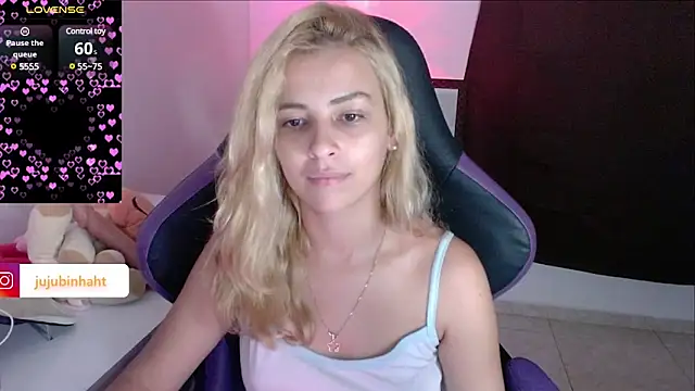 Snapshot of jujubinhahot chatting on March 16, 2025, 8:21 am jujubinhahot online show from March 16, 2025, 8:21 am