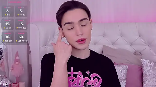 Snapshot of RobbyCharming chatting on January 10, 2025, 7:54 pm RobbyCharming online show from January 10, 2025, 7:54 pm