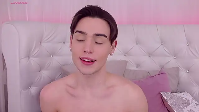 Snapshot of RobbyCharming chatting on January 16, 2025, 1:48 am RobbyCharming online show from January 16, 2025, 1:48 am