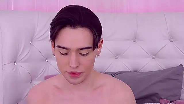 Snapshot of RobbyCharming chatting on February 23, 2025, 7:17 pm RobbyCharming online show from February 23, 2025, 7:17 pm