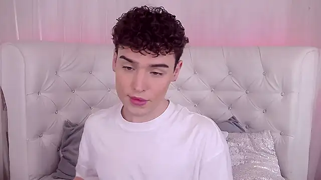 Snapshot of RobbyCharming chatting on September 26, 2025, 3:54 am RobbyCharming online show from September 26, 2025, 3:54 am