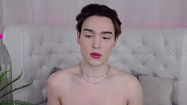 RobbyCharming online show from April 26, 2026, 4:32 am