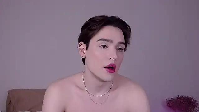 Snapshot of RobbyCharming chatting on June 7, 2026, 8:40 am RobbyCharming online show from June 7, 2026, 8:40 am