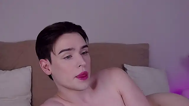 Snapshot of RobbyCharming chatting on August 3, 2026, 9:48 am RobbyCharming online show from August 3, 2026, 9:48 am