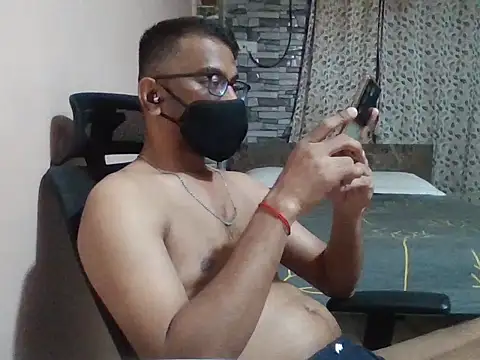 sexx4 online show from May 5, 2026, 10:40 pm