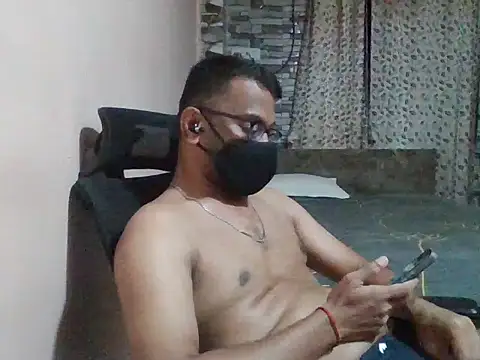 sexx4 online show from May 12, 2026, 9:23 pm