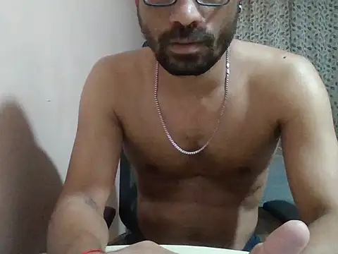 sexx4 online show from May 14, 2026, 6:15 pm
