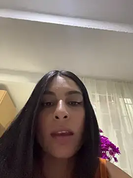 charlotte stevenss  online show from May 1, 2026, 3:05 pm