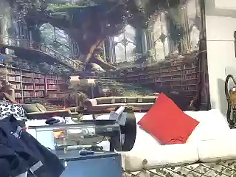 Snapshot of OSIRlS chatting on January 2, 2025, 9:33 am OSIRlS online show from January 2, 2025, 9:33 am