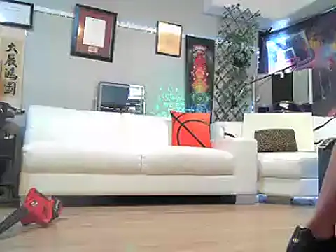 Snapshot of OSIRlS chatting on October 15, 2025, 12:11 am OSIRlS online show from October 15, 2025, 12:11 am