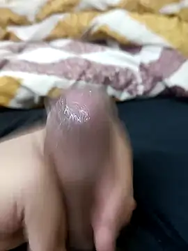 Snapshot of wrong_man25 chatting on December 5, 2025, 10:35 am wrong man25 online show from December 5, 2025, 10:35 am