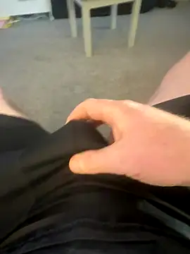 Averagematt1991 online show from December 3, 2025, 2:37 pm