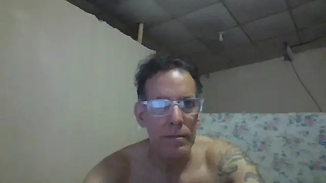 Snapshot of CaptainFox chatting on June 10, 2026, 1:50 am CaptainFox online show from June 10, 2026, 1:50 am