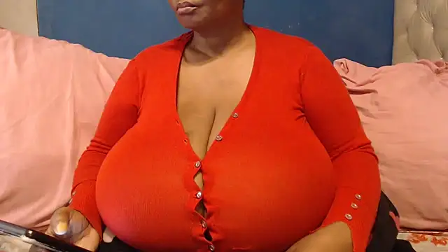 Snapshot of CUTEFIRMMELONSS chatting on October 2, 2025, 9:38 am CUTEFIRMMELONSS online show from October 2, 2025, 9:38 am