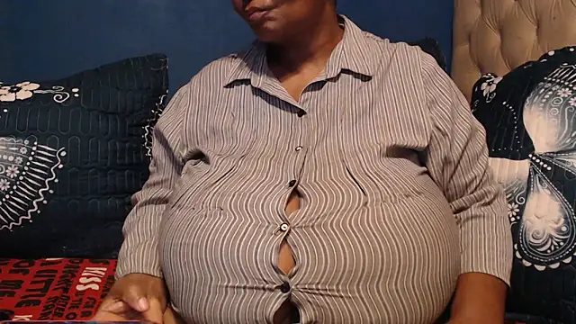 CUTEFIRMMELONSS online show from February 22, 2026, 6:50 pm