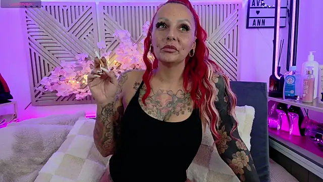 Snapshot of Ava_Ann chatting on November 6, 2025, 8:10 pm Ava Ann online show from November 6, 2025, 8:10 pm