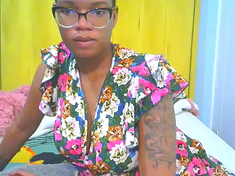 Snapshot of BLAQ-DIAMOND31 chatting on December 4, 2025, 8:28 pm BLAQ-DIAMOND31 online show from December 4, 2025, 8:28 pm