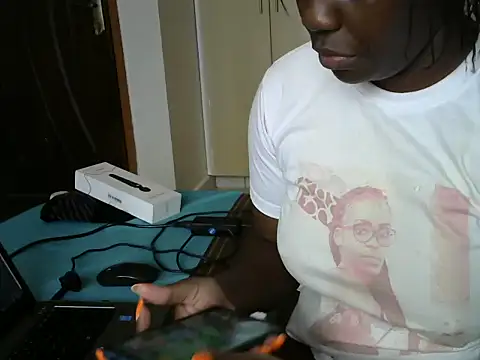 sexydarl online show from January 6, 2025, 7:20 am