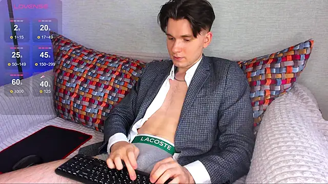 Snapshot of maxboy4 chatting on March 7, 2025, 1:07 pm maxboy4 online show from March 7, 2025, 1:07 pm