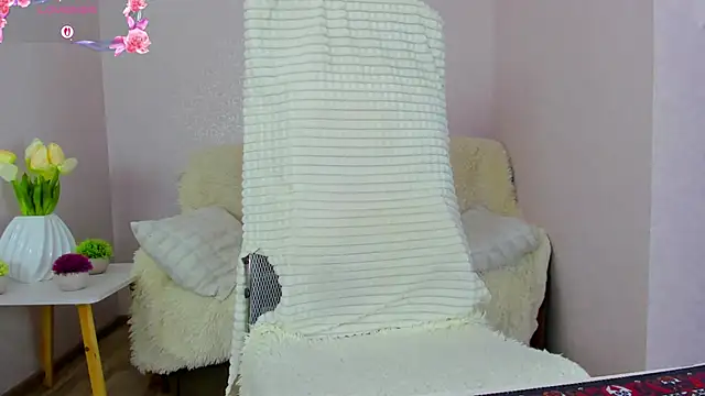 MISSBOOBS online show from August 5, 2026, 7:55 am