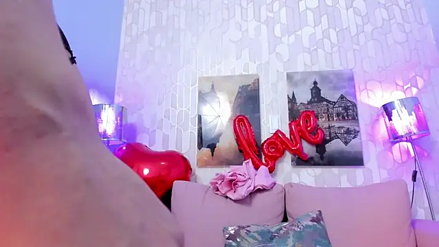 Snapshot of lara_murphy chatting on February 12, 2025, 7:35 pm lara murphy online show from February 12, 2025, 7:35 pm