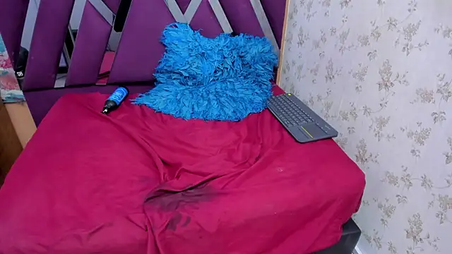 Snapshot of lara_murphy chatting on March 2, 2025, 9:32 pm lara murphy online show from March 2, 2025, 9:32 pm