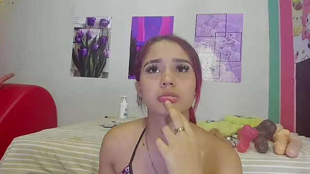 MarianaManzur online show from February 18, 2025, 5:42 pm