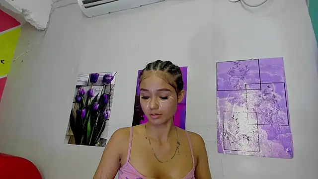 MarianaManzur online show from March 20, 2025, 8:19 pm