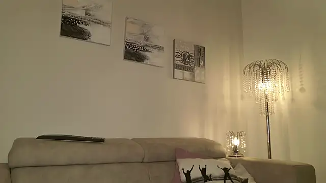 kamila sins online show from September 22, 2025, 5:15 pm