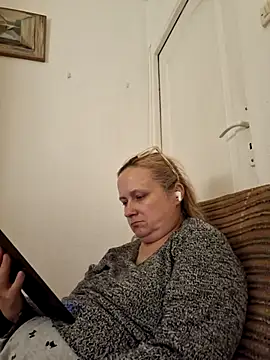 She-devilx online show from September 18, 2025, 9:06 pm