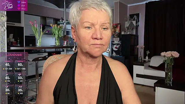 Snapshot of roxana_brooks chatting on March 10, 2025, 12:15 pm roxana brooks online show from March 10, 2025, 12:15 pm