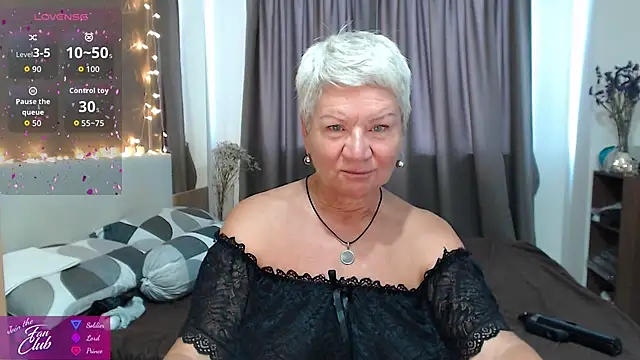 roxana brooks online show from June 3, 2026, 12:46 am